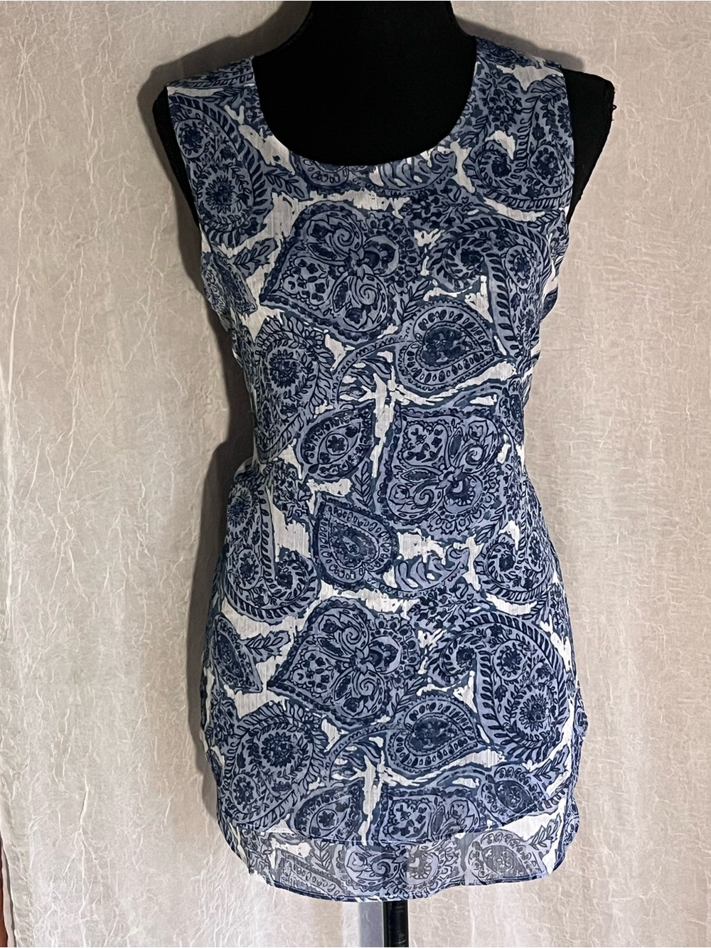 Blue & white paisley tank